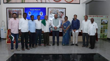 Dr M.L. Jat Honours Progressive Millet Farmer Shri K. Chikkana at ICAR-IIMR, Hyderabad